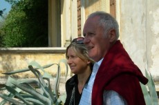 Dr. Bernard Dufeu, fondatore della metodo PDL con Aurora Floridia durante una visita a Villa Gelmi.